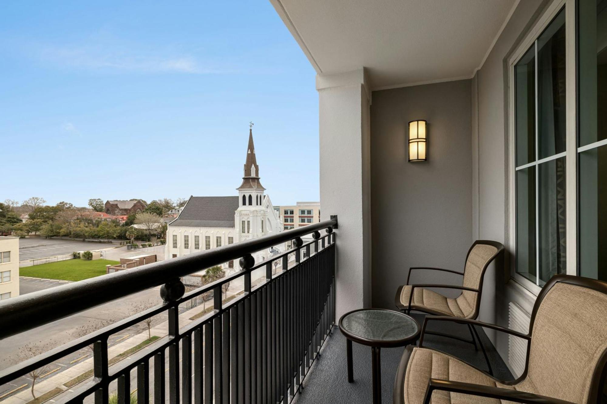 Courtyard By Marriott Charleston Historic District Hotel Exterior photo