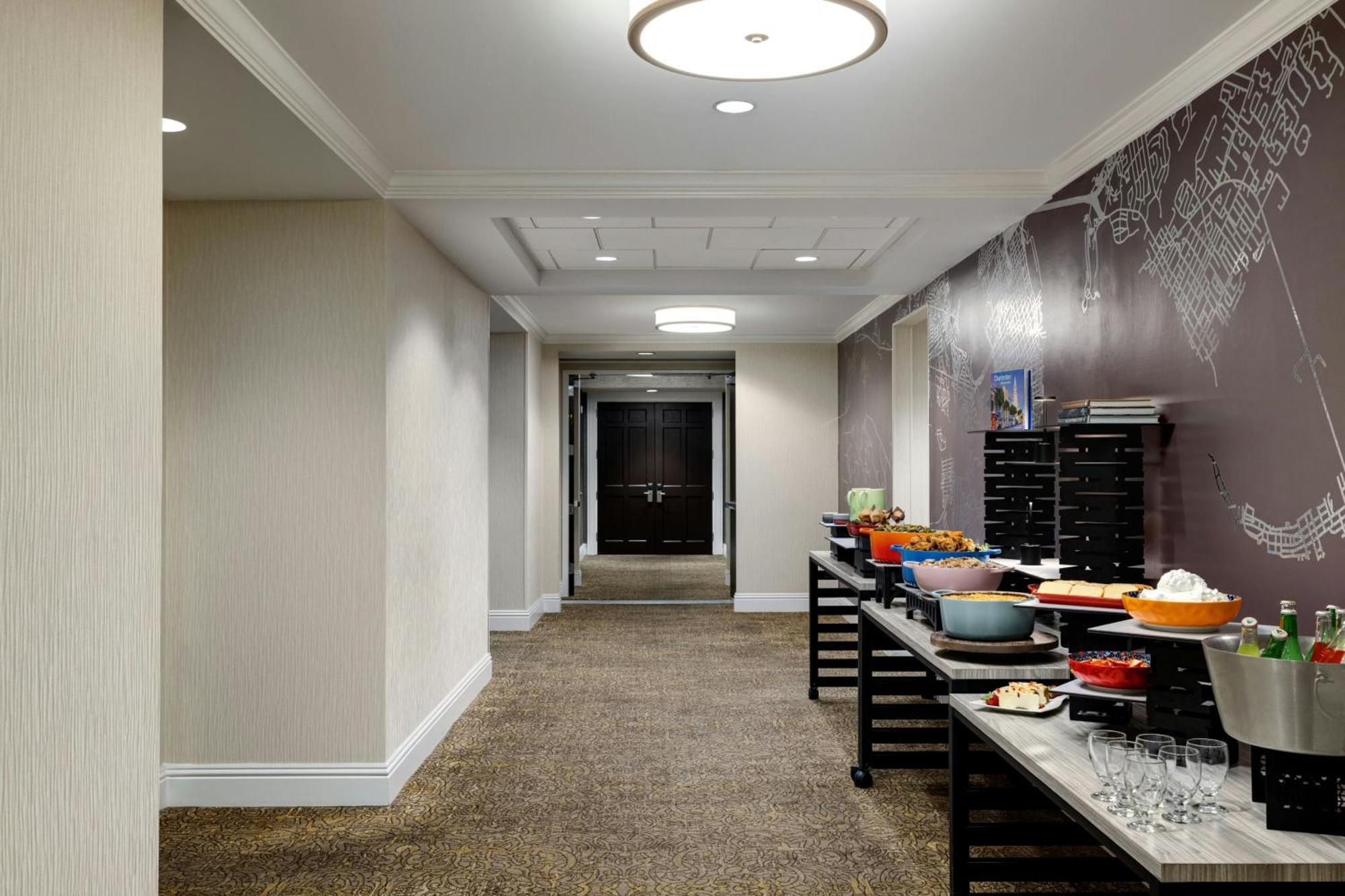 Courtyard By Marriott Charleston Historic District Hotel Exterior photo