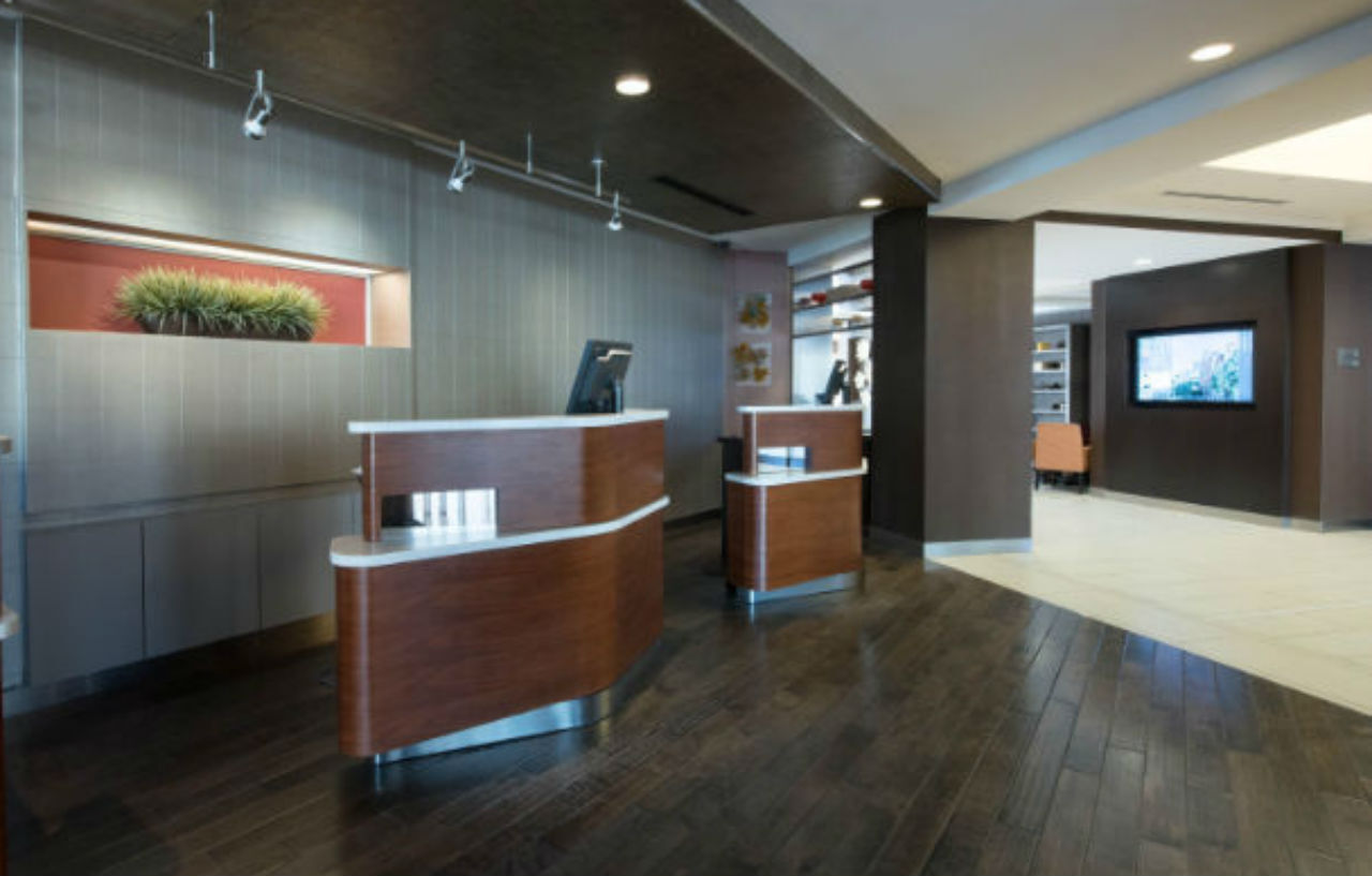 Courtyard By Marriott Charleston Historic District Hotel Exterior photo